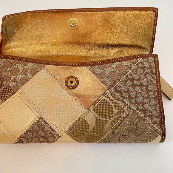 Coach Patchwork Gold Canvas/Leather Logo Turnlock Long Wallet - Picture 6 of 14